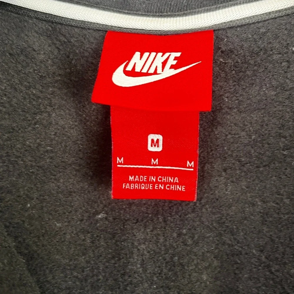 Nike Air Red Tag AV3019-010 Quarter Zip Pullover Mens‎ M Black Gray Streetwear